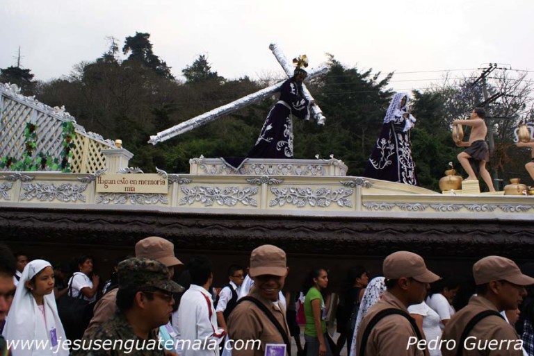 crucis11