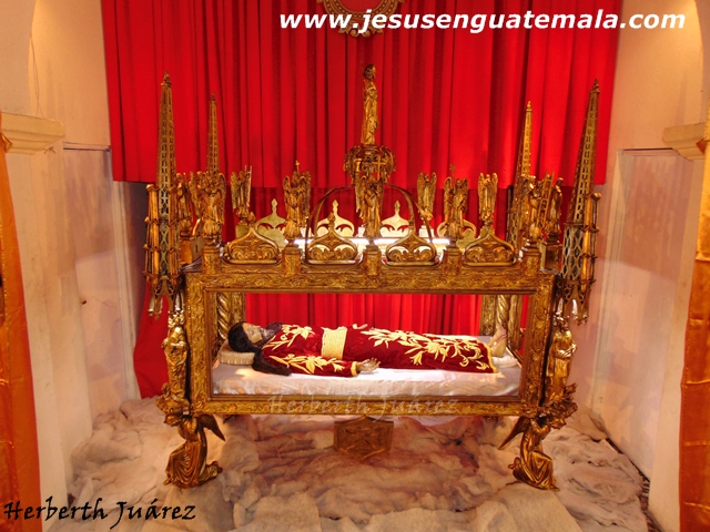 velacic3b3n sepultado de la paz mazate 14